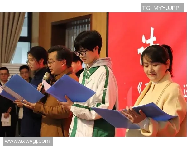 武汉羽毛球队逆袭之路揭秘：从低谷到巅峰的奋斗历程与精彩瞬间